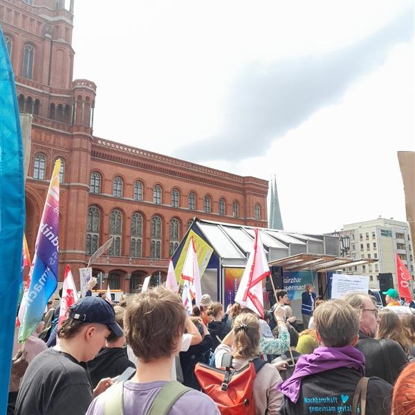 #berlinbleibtsozial
#Berlinbessermachen
#unkürzbar
@kaiwegner.cdu @stefanevers.cdu @canselkiziltepe @katharina.guenther_wuensch @inaczyborra_mda @franziskagiffey @cjgaebler @cdu.fraktion.berlin @cduberlin @spdfraktionberlin @spdberlin @gruenefraktionb @gruene_berlin @dielinkeberlin @regberlin @senfin_b @senasgiva_berlin @senbildjugfam @senwgpg @senkultgz @senjustv @senwienbe @senstadtberlin @seninnsportberlin @senmvkuberlin @cordeliakochb90grn @spdpankow @gruenepankow @cduinpankow @fdp_pankow @linkepankow
@kaiwegner.cdu @stefanevers.cdu @canselkiziltepe @katharina.guenther_wuensch @inaczyborra_mda @franziskagiffey @cjgaebler @cdu.fraktion.berlin @cduberlin @spdfraktionberlin @spdberlin @gruenefraktionb @gruene_berlin @dielinkeberlin @regberlin @senfin_b @senasgiva_berlin @senbildjugfam @senwgpg @senkultgz @senjustv @senwienbe @senstadtberlin @seninnsportberlin @senmvkuberlin @cordeliakochb90grn @spdpankow @gruenepankow @cduinpankow @fdp_pankow @linkepankow
@kaiwegner.cdu @stefanevers.cdu @canselkiziltepe @katharina.guenther_wuensch @inaczyborra_mda @franziskagiffey @cjgaebler @cdu.fraktion.berlin @cduberlin @spdfraktionberlin @spdberlin @gruenefraktionb @gruene_berlin @dielinkeberlin @regberlin @senfin_b @senasgiva_berlin @senbildjugfam @senwgpg @senkultgz @senjustv @senwienbe @senstadtberlin @seninnsportberlin @senmvkuberlin @cordeliakochb90grn @spdpankow @gruenepankow @cduinpankow @fdp_pankow @linkepankow