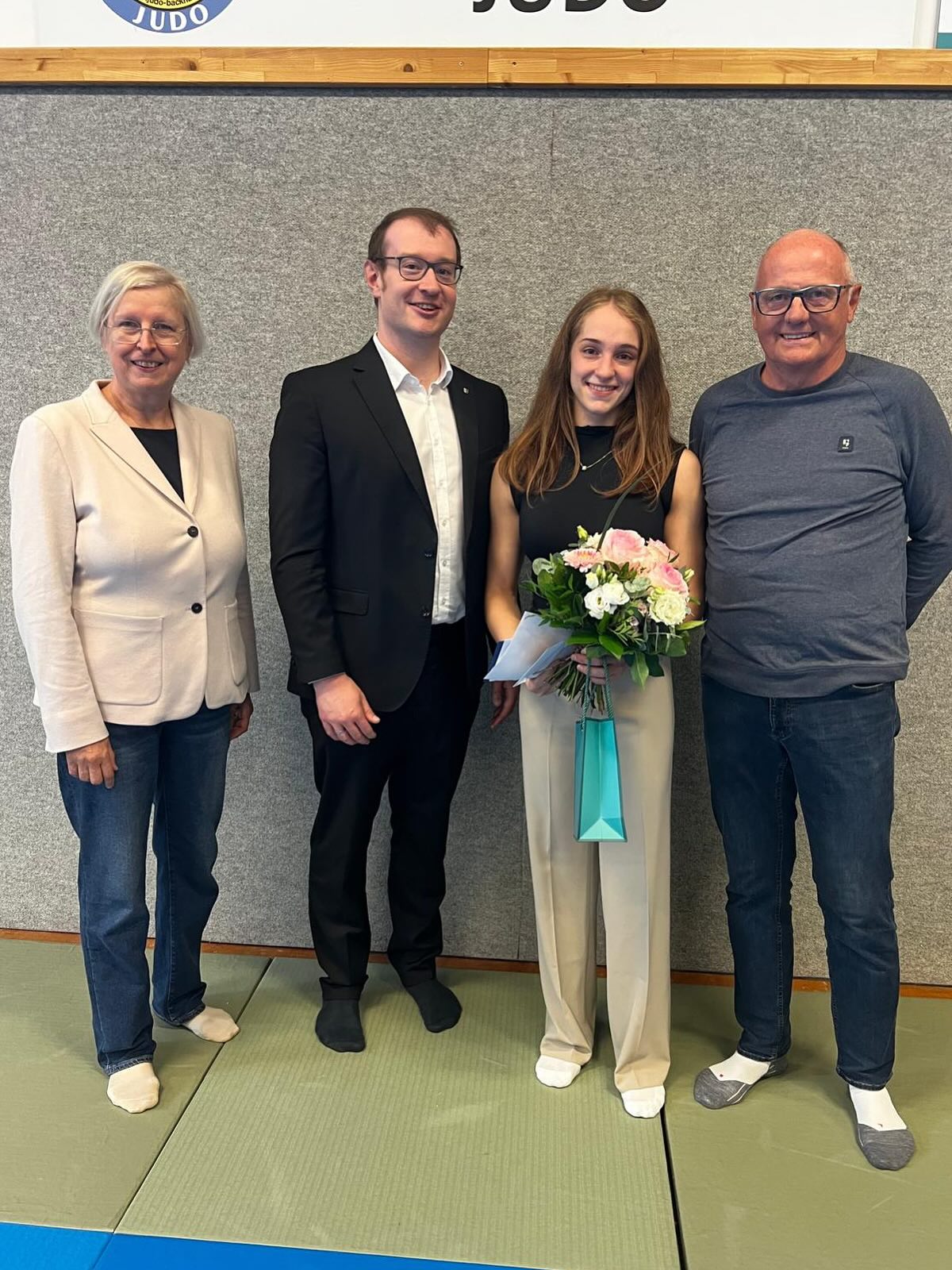 Post Bild