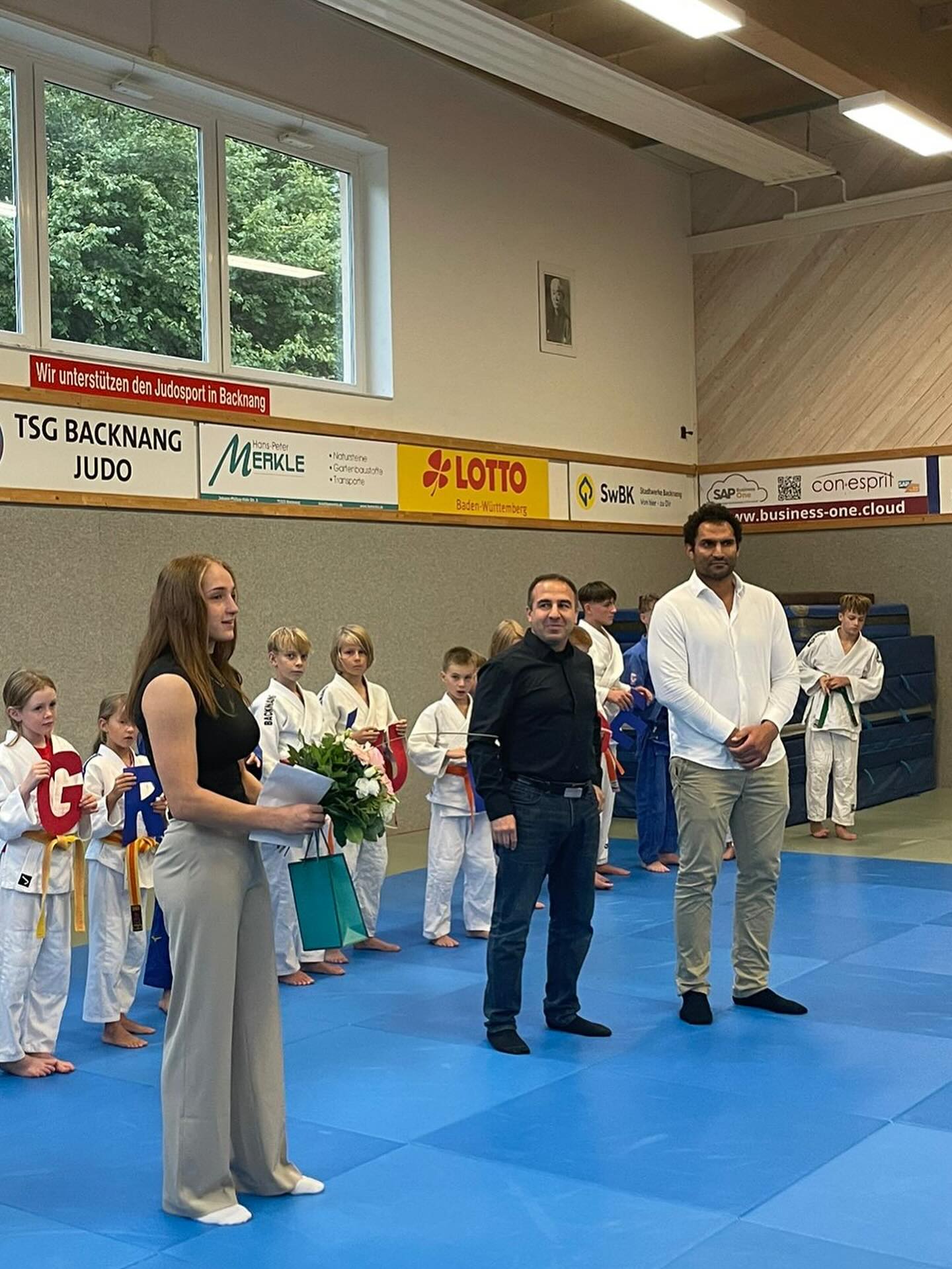 Post Bild