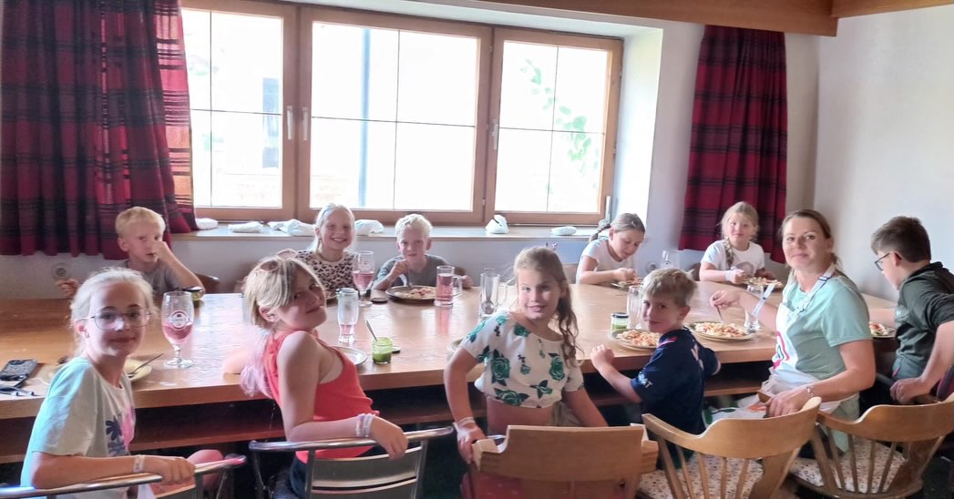 pasta fatta in casaPasta einmal selbst hergestellt.Wie bei Nonna, stellen wir die Nudeln selbst ....