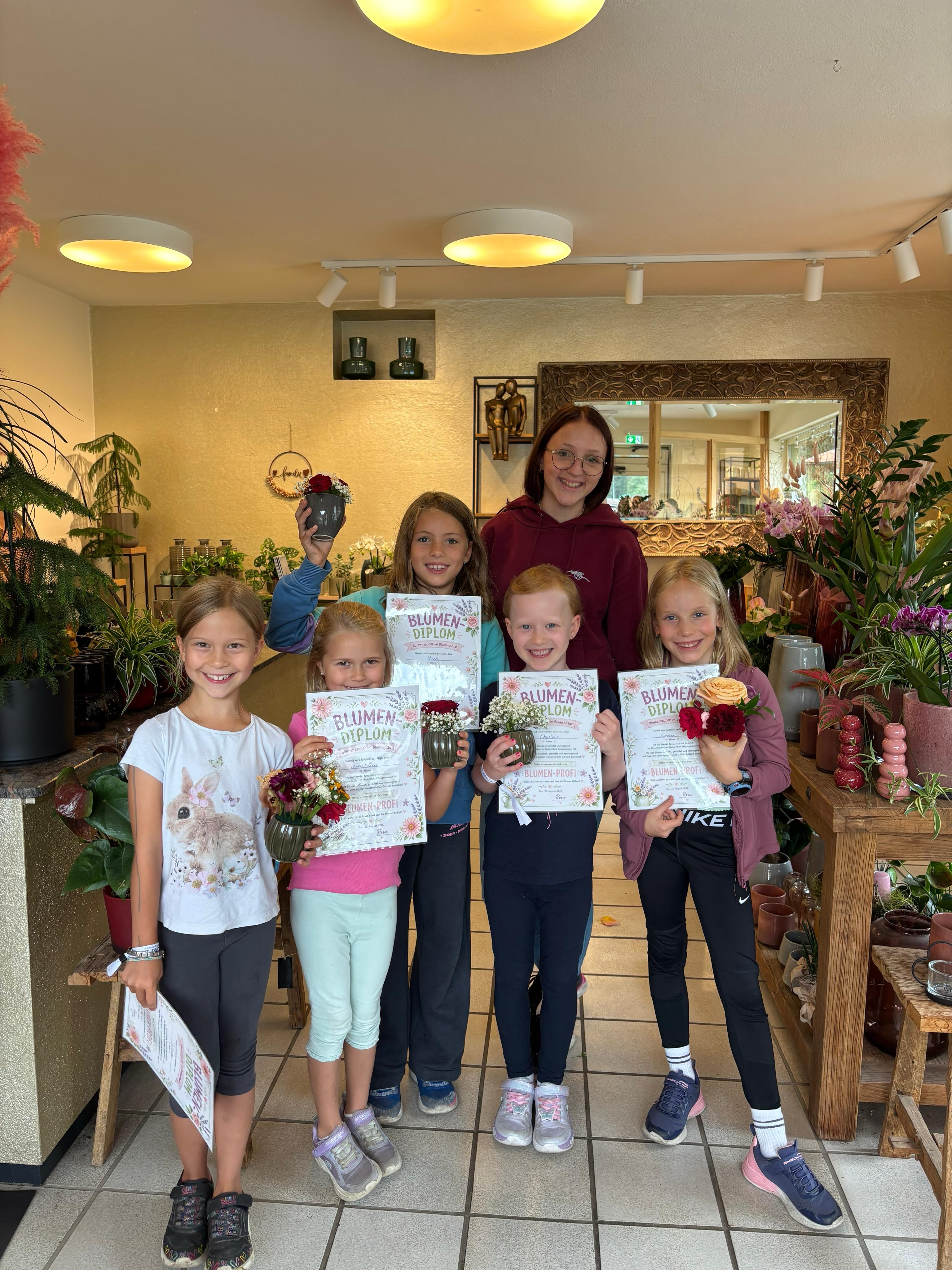 Blumenzauber im Tuxer Blumenhäusl💐Danke an Rosa Tipotsch von der Gärtnerei Kröll für die ....